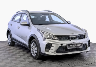 Подержанный автомобиль Kia Rio Hatchback 2021 года (3 фото)