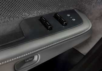 Подержанный автомобиль Zeekr 001 2024 года (26 фото)