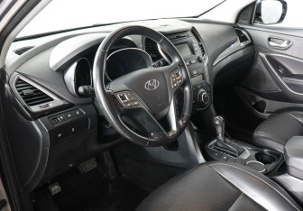 Подержанный автомобиль Hyundai Santa Fe 2013 года (6 фото)