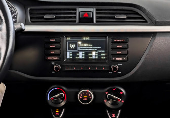 Подержанный автомобиль Kia Rio Hatchback 2020 года (15 фото)
