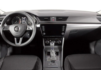 Новый Skoda Superb Liftback 2025 (7 фото)