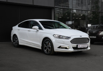 Подержанный автомобиль Ford Mondeo Sedan 2018 года (3 фото)