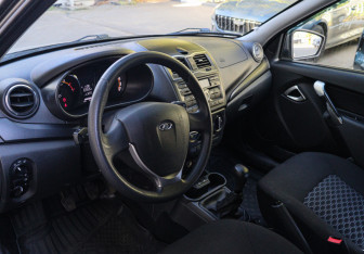 Подержанный автомобиль LADA (ВАЗ) Granta Liftback 2020 года (12 фото)