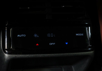 Подержанный автомобиль Geely Monjaro 2022 года (20 фото)