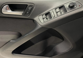 Подержанный автомобиль Volkswagen Tiguan 2014 года (18 фото)