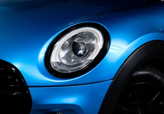Подержанный автомобиль MINI Hatch 2014 года (16 фото)