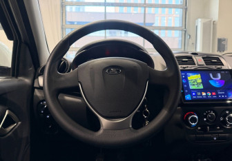 Подержанный автомобиль LADA (ВАЗ) Granta Sedan 2023 года (13 фото)