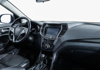 Подержанный автомобиль Hyundai Santa Fe 2014 года (5 фото)