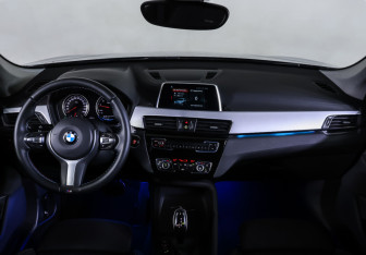 Подержанный автомобиль BMW X1 2018 года (17 фото)