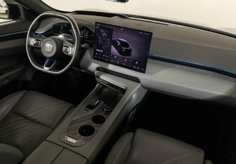 Подержанный автомобиль Zeekr 001 2024 года (9 фото)