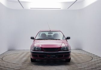 Подержанный автомобиль Toyota Avensis Sedan 1998 года (2 фото)