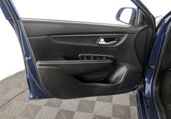 Подержанный автомобиль Kia Rio Hatchback 2021 года (18 фото)