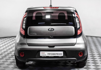 Подержанный автомобиль Kia Soul 2018 года (6 фото)