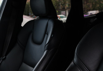 Подержанный автомобиль Volvo XC60 2019 года (14 фото)