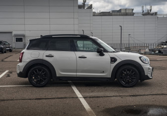 Подержанный автомобиль MINI Countryman 2020 года (4 фото)