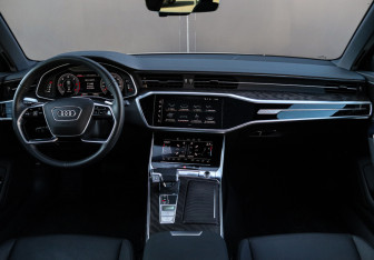 Подержанный автомобиль Audi A6 Sedan 2022 года (15 фото)