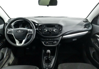 Подержанный автомобиль LADA (ВАЗ) Vesta Sedan 2019 года (6 фото)