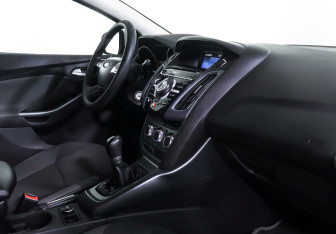 Подержанный автомобиль Ford Focus Sedan 2014 года (9 фото)