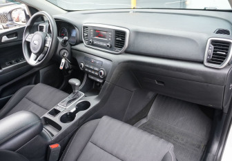 Подержанный автомобиль Kia Sportage 2019 года (9 фото)