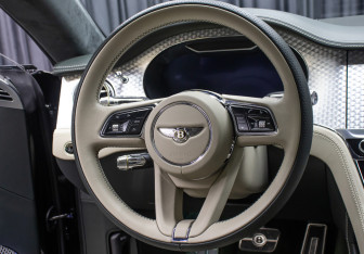 Подержанный автомобиль Bentley Continental GT Coupe 2021 года (18 фото)