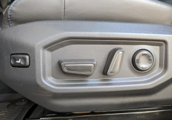 Подержанный автомобиль Toyota Sequoia 2023 года (7 фото)