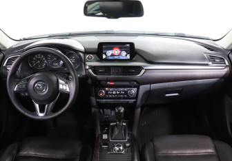 Подержанный автомобиль Mazda 6 Sedan 2015 года (12 фото)