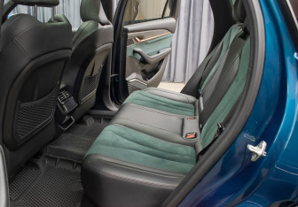 Подержанный автомобиль Geely Monjaro 2023 года (12 фото)