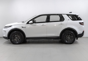 Подержанный автомобиль Land Rover Discovery Sport 2020 года (8 фото)