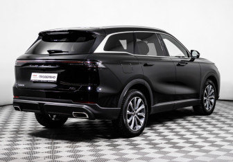 Подержанный автомобиль Chery Tiggo 9 2024 года (5 фото)