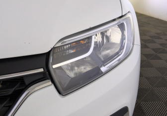 Подержанный автомобиль Renault Logan Sedan 2022 года (11 фото)