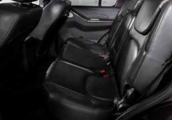 Подержанный автомобиль Nissan Pathfinder 2010 года (10 фото)