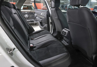 Подержанный автомобиль Land Rover Range Rover Velar 2019 года (13 фото)