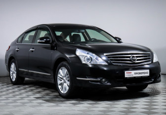 Подержанный автомобиль Nissan Teana 2012 года (3 фото)