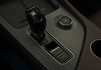 Подержанный автомобиль Soueast S09 2024 года (19 фото)