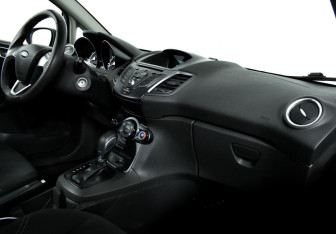 Подержанный автомобиль Ford Fiesta Hatchback 2016 года (7 фото)