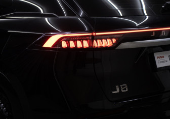 Подержанный автомобиль Jaecoo J8 2024 года (25 фото)