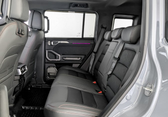 Подержанный автомобиль Jetour T2 2024 года (12 фото)