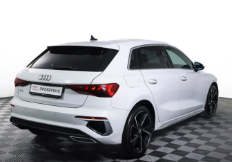 Подержанный автомобиль Audi A3 Hatchback 2021 года (5 фото)