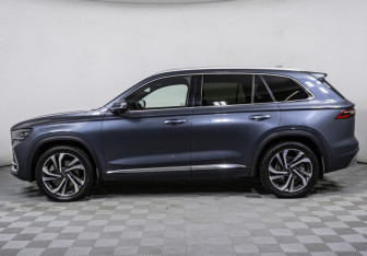 Подержанный автомобиль Geely Monjaro 2023 года (8 фото)