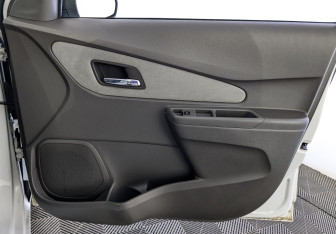 Подержанный автомобиль Ravon R4 2017 года (24 фото)