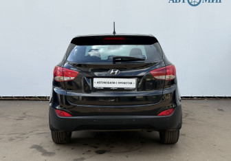 Подержанный автомобиль Hyundai ix35 2014 года (6 фото)