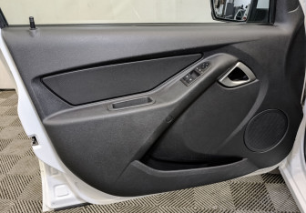 Подержанный автомобиль LADA (ВАЗ) Granta Sedan 2023 года (19 фото)