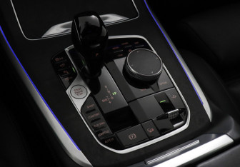 Подержанный автомобиль BMW X7 2021 года (17 фото)