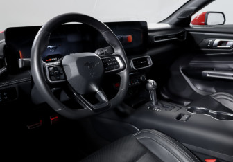 Подержанный автомобиль Ford Mustang Coupe 2024 года (14 фото)