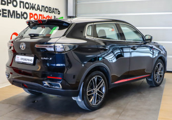 Подержанный автомобиль Changan UNI-S 2024 года (4 фото)