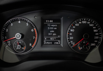 Подержанный автомобиль Volkswagen Jetta Sedan 2012 года (12 фото)