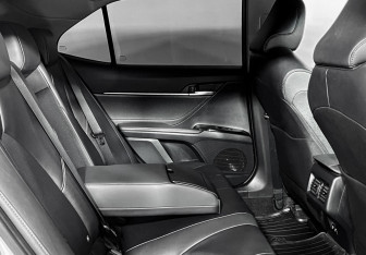 Подержанный автомобиль Toyota Camry Sedan 2020 года (12 фото)