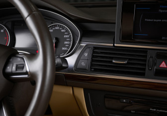 Подержанный автомобиль Audi A6 Sedan 2014 года (17 фото)