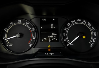 Подержанный автомобиль Skoda Rapid Liftback 2021 года (13 фото)