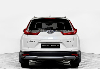 Подержанный автомобиль Honda CR-V 2018 года (5 фото)